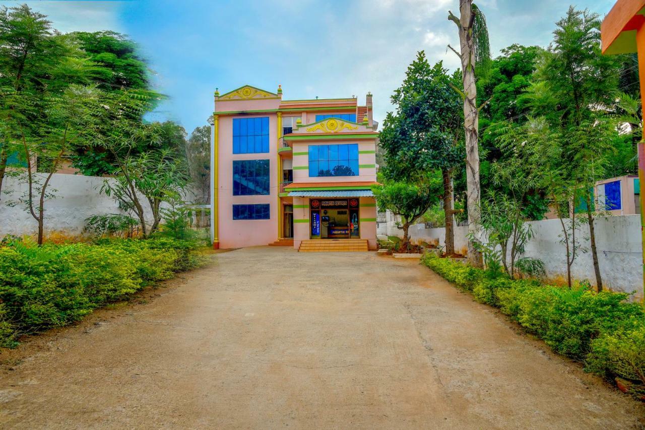 Mahathi Resort And Spa Yelagiri Exteriör bild