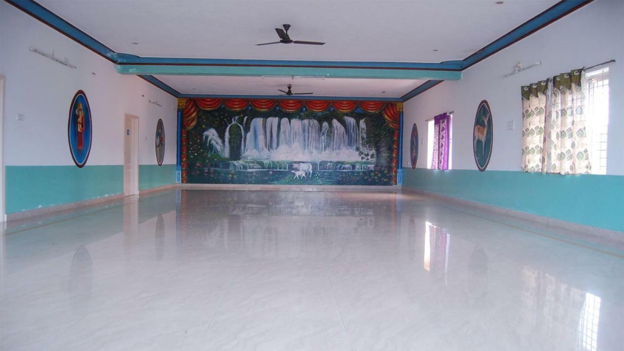 Mahathi Resort And Spa Yelagiri Exteriör bild